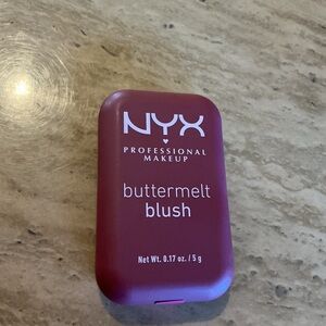 NYX Buttermelt Blush in Back And Buttah